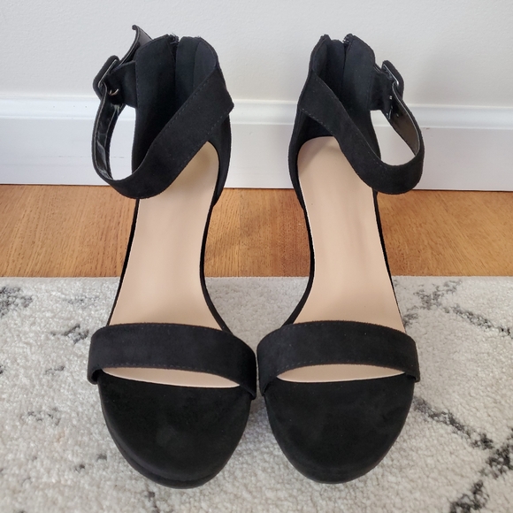 Black heels size 7.5 - Picture 5 of 8